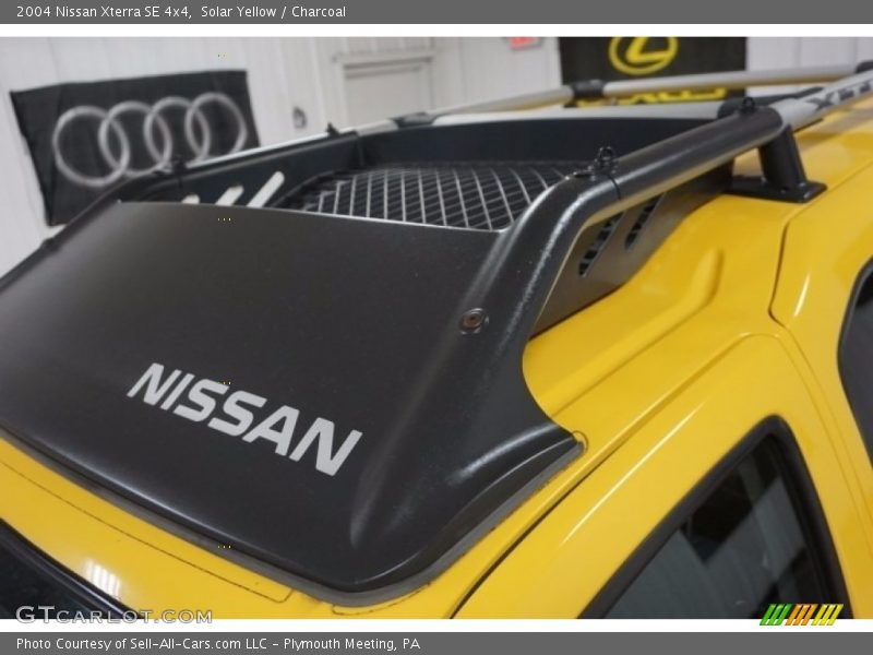 Solar Yellow / Charcoal 2004 Nissan Xterra SE 4x4