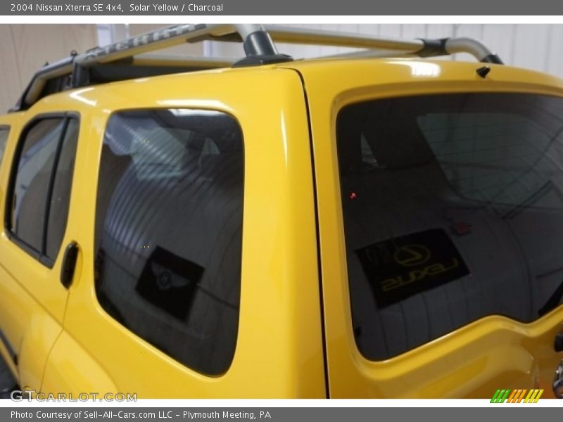 Solar Yellow / Charcoal 2004 Nissan Xterra SE 4x4