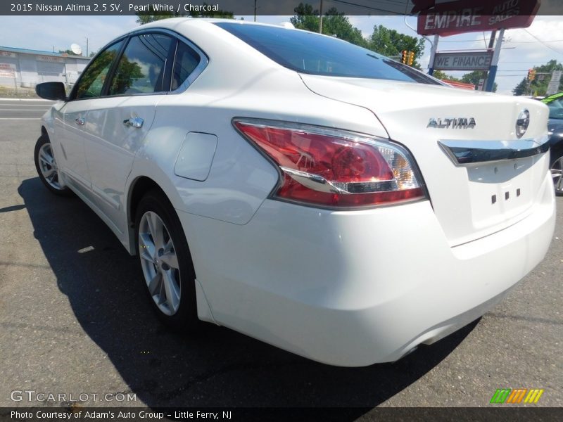 Pearl White / Charcoal 2015 Nissan Altima 2.5 SV