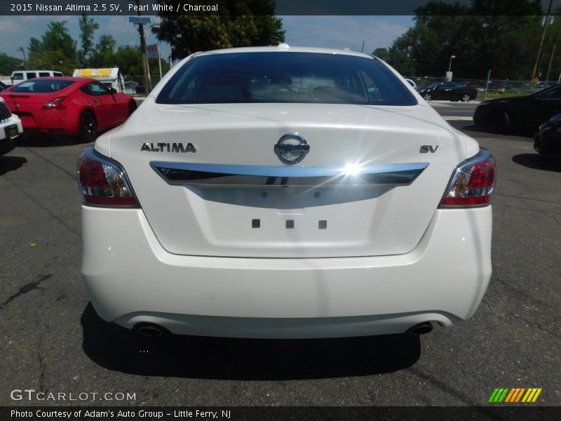 Pearl White / Charcoal 2015 Nissan Altima 2.5 SV