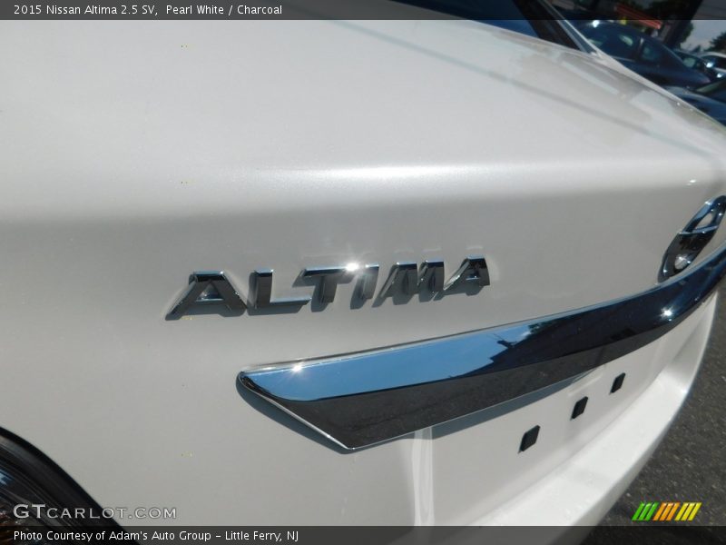 Pearl White / Charcoal 2015 Nissan Altima 2.5 SV