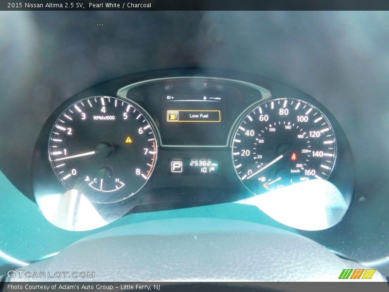 Pearl White / Charcoal 2015 Nissan Altima 2.5 SV