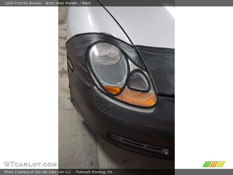 Arctic Silver Metallic / Black 1999 Porsche Boxster
