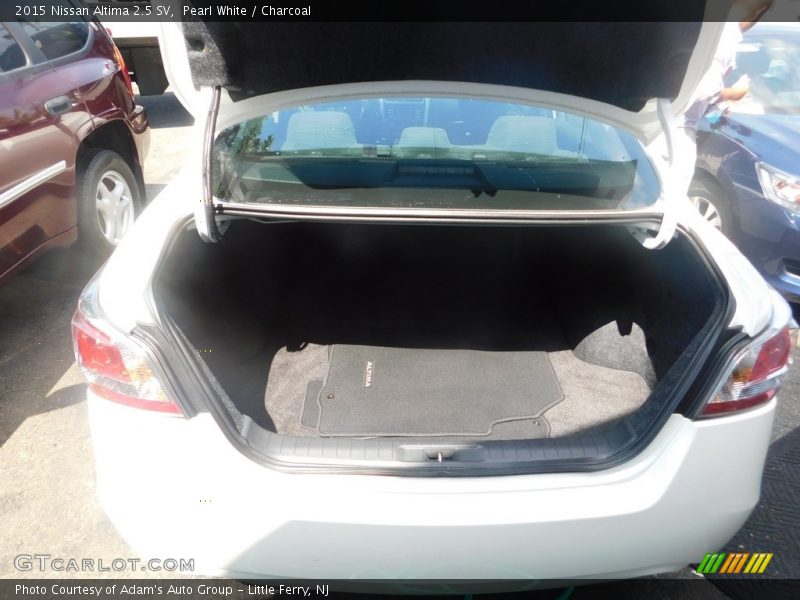 Pearl White / Charcoal 2015 Nissan Altima 2.5 SV