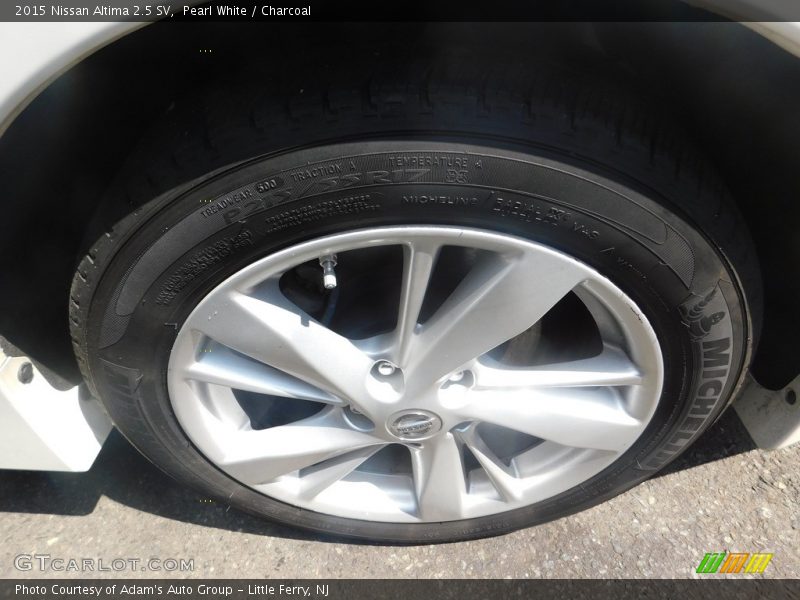 Pearl White / Charcoal 2015 Nissan Altima 2.5 SV