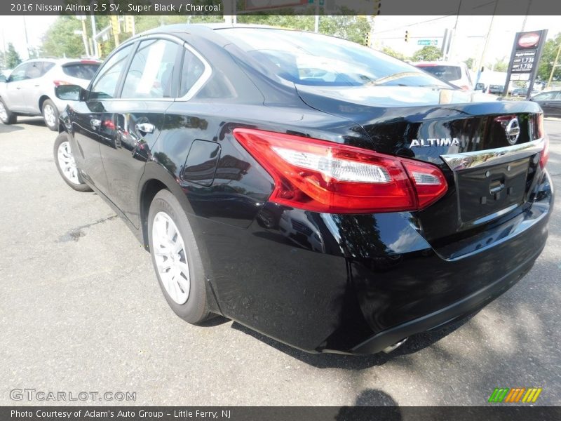 Super Black / Charcoal 2016 Nissan Altima 2.5 SV