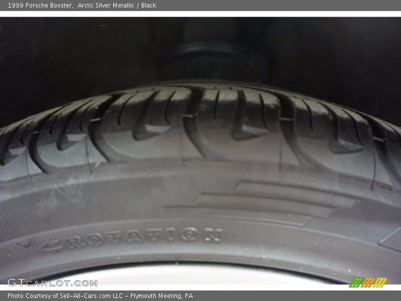 Arctic Silver Metallic / Black 1999 Porsche Boxster