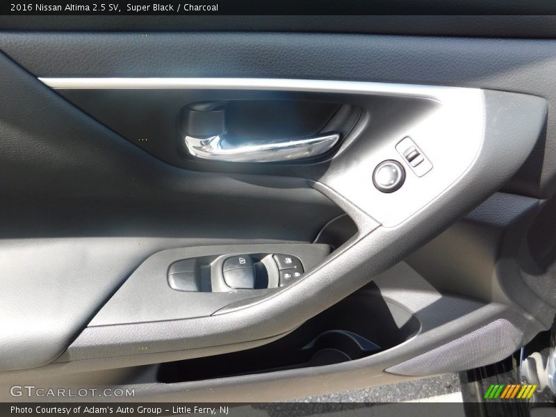 Super Black / Charcoal 2016 Nissan Altima 2.5 SV