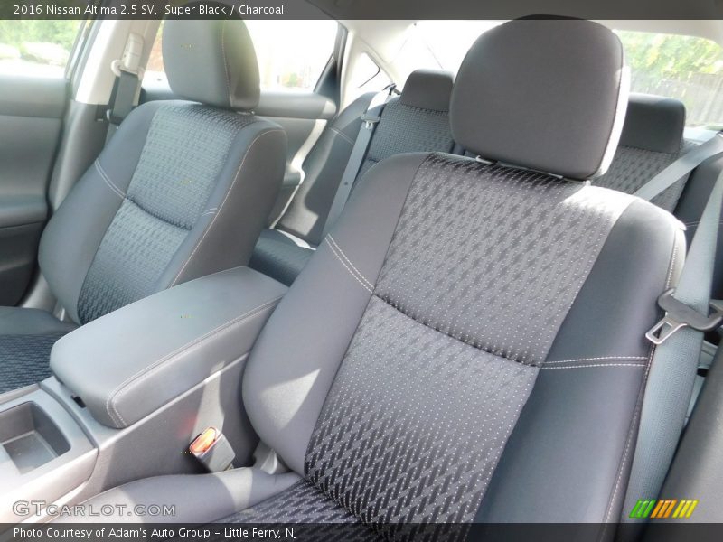 Super Black / Charcoal 2016 Nissan Altima 2.5 SV