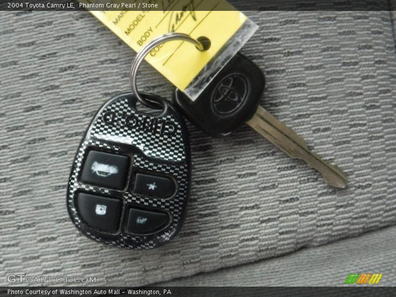 Phantom Gray Pearl / Stone 2004 Toyota Camry LE