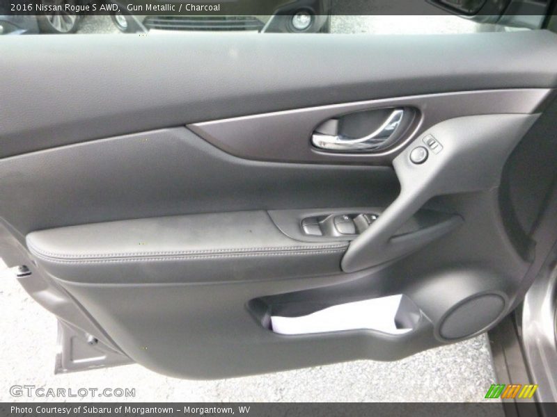 Gun Metallic / Charcoal 2016 Nissan Rogue S AWD
