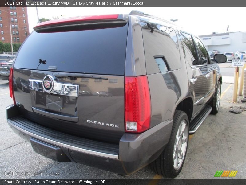 Galaxy Gray Metallic / Cashmere/Cocoa 2011 Cadillac Escalade Luxury AWD