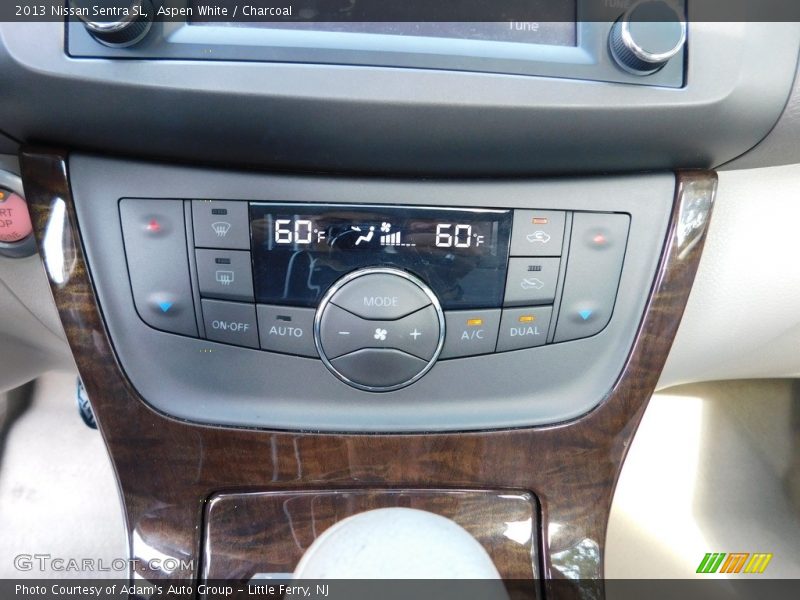 Aspen White / Charcoal 2013 Nissan Sentra SL