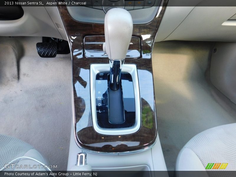 Aspen White / Charcoal 2013 Nissan Sentra SL