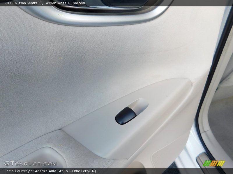 Aspen White / Charcoal 2013 Nissan Sentra SL