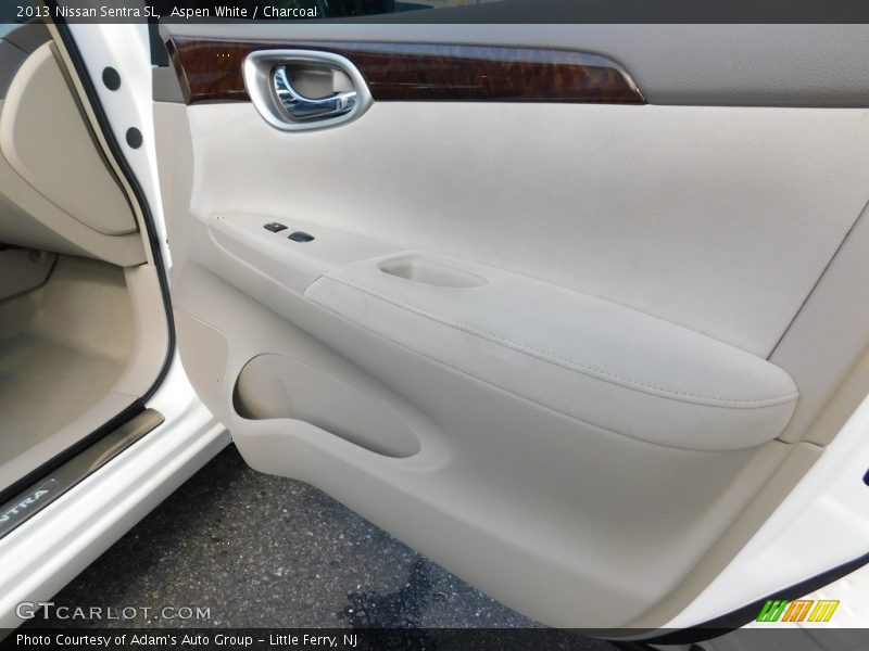 Aspen White / Charcoal 2013 Nissan Sentra SL