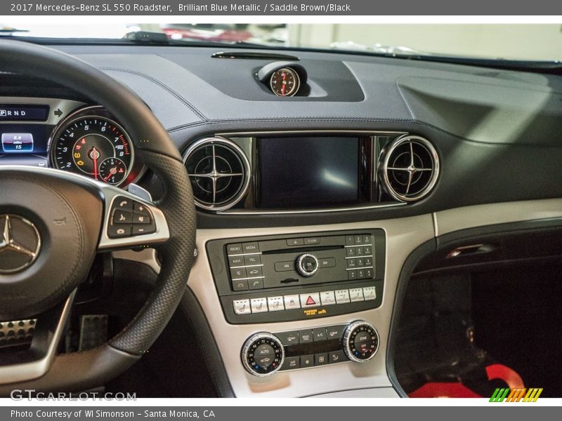 Controls of 2017 SL 550 Roadster