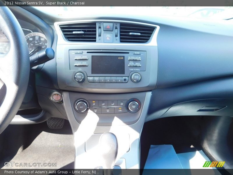 Super Black / Charcoal 2013 Nissan Sentra SV