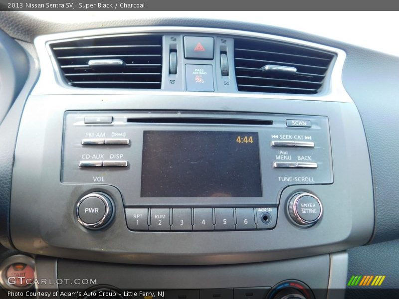 Super Black / Charcoal 2013 Nissan Sentra SV