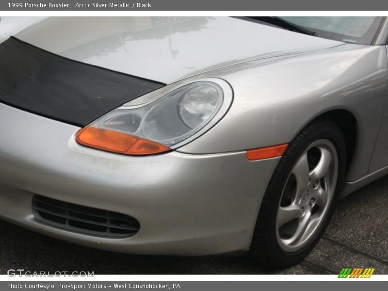Arctic Silver Metallic / Black 1999 Porsche Boxster