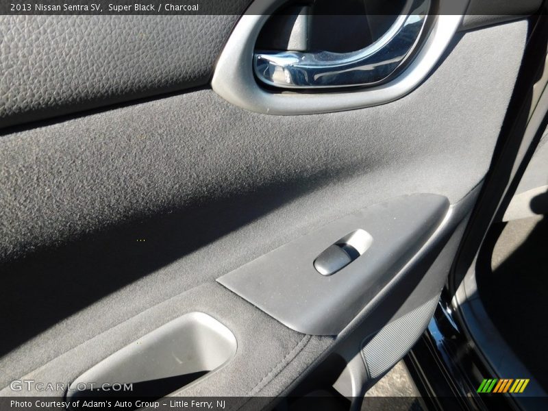 Super Black / Charcoal 2013 Nissan Sentra SV