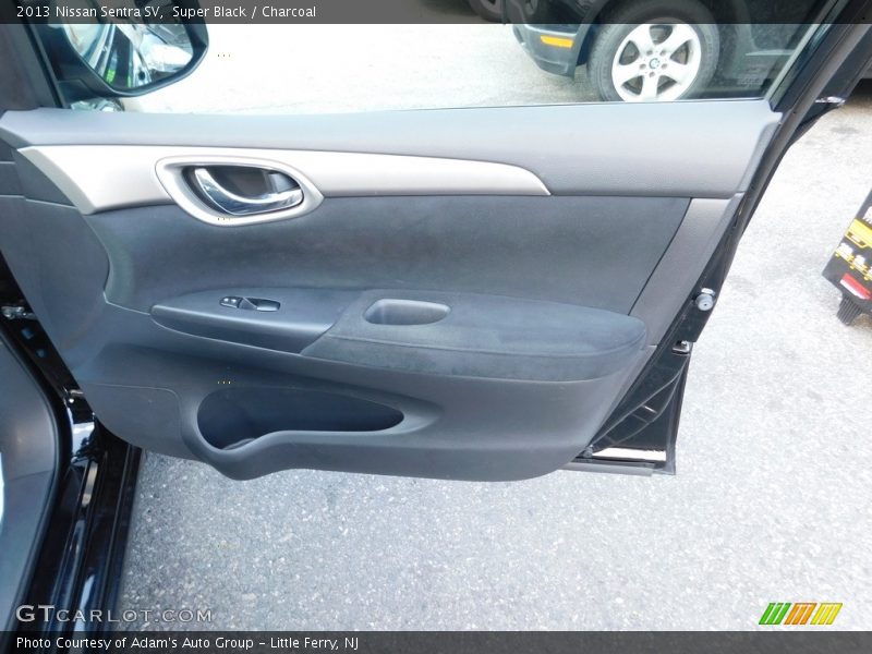 Super Black / Charcoal 2013 Nissan Sentra SV