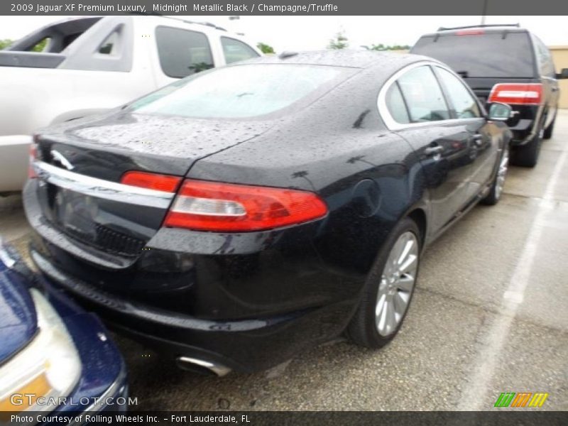 Midnight  Metallic Black / Champagne/Truffle 2009 Jaguar XF Premium Luxury