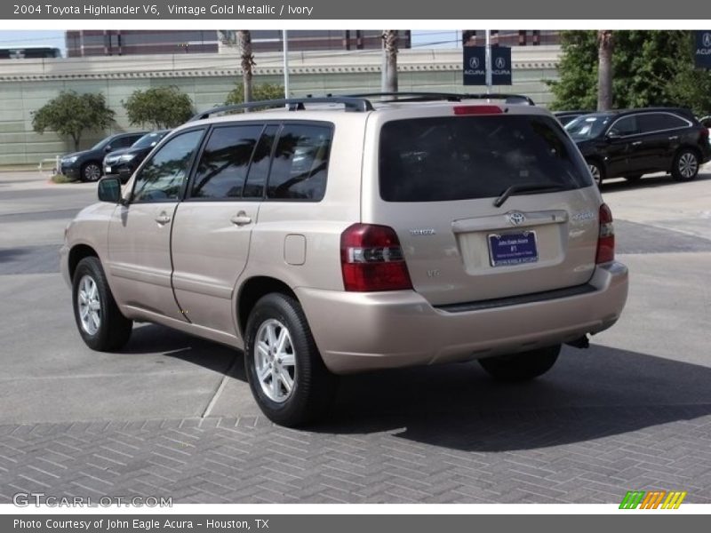 Vintage Gold Metallic / Ivory 2004 Toyota Highlander V6