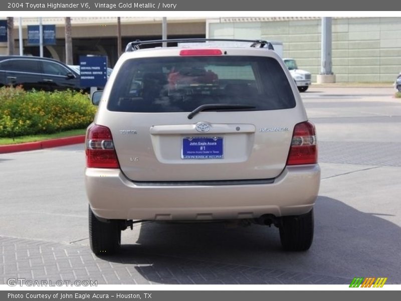 Vintage Gold Metallic / Ivory 2004 Toyota Highlander V6