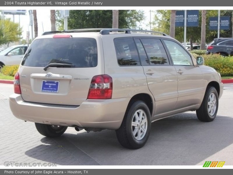 Vintage Gold Metallic / Ivory 2004 Toyota Highlander V6