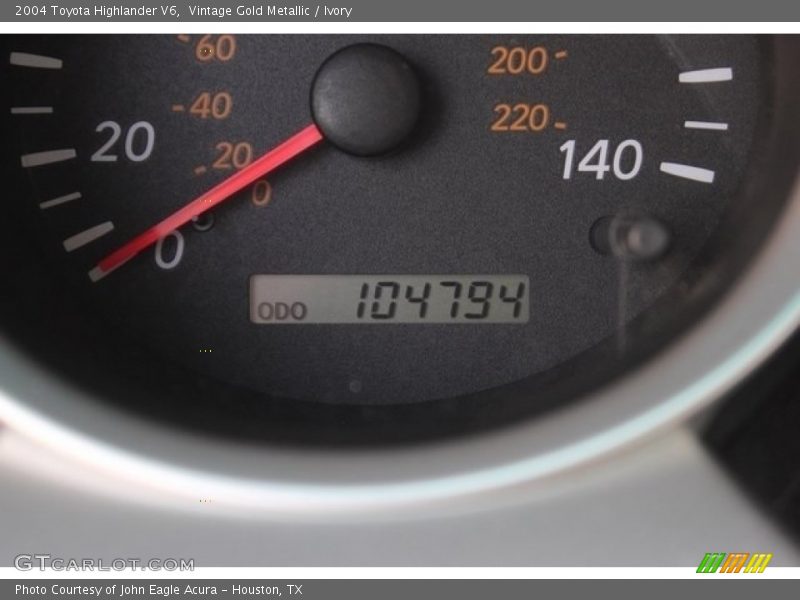 Vintage Gold Metallic / Ivory 2004 Toyota Highlander V6
