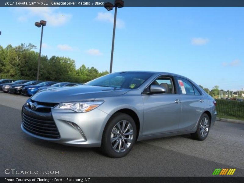 Front 3/4 View of 2017 Camry XLE