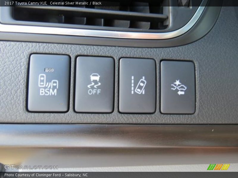 Controls of 2017 Camry XLE