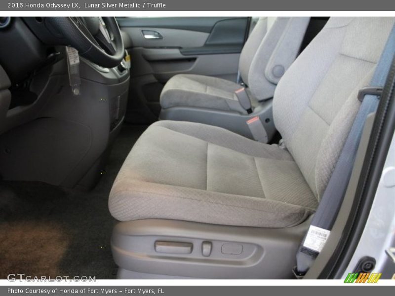 Lunar Silver Metallic / Truffle 2016 Honda Odyssey LX