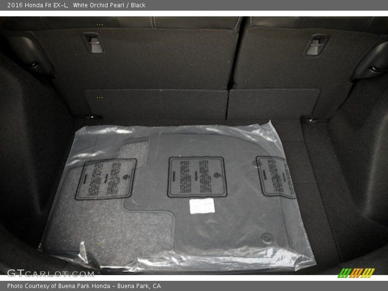 White Orchid Pearl / Black 2016 Honda Fit EX-L