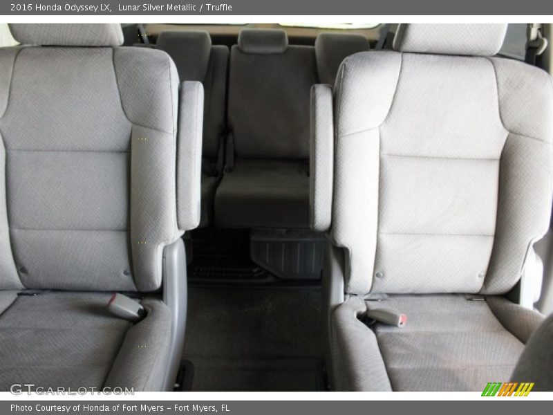 Lunar Silver Metallic / Truffle 2016 Honda Odyssey LX