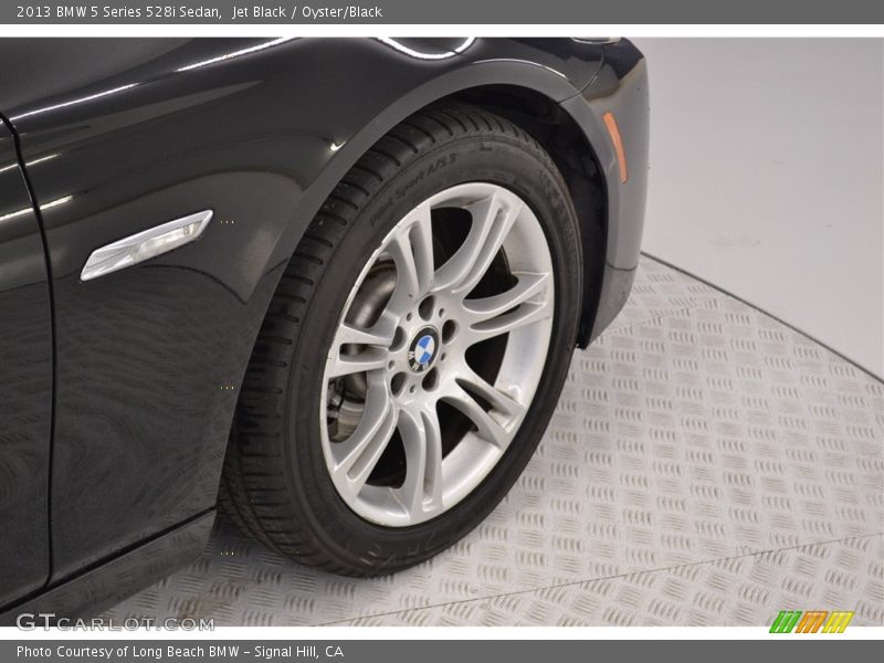 Jet Black / Oyster/Black 2013 BMW 5 Series 528i Sedan