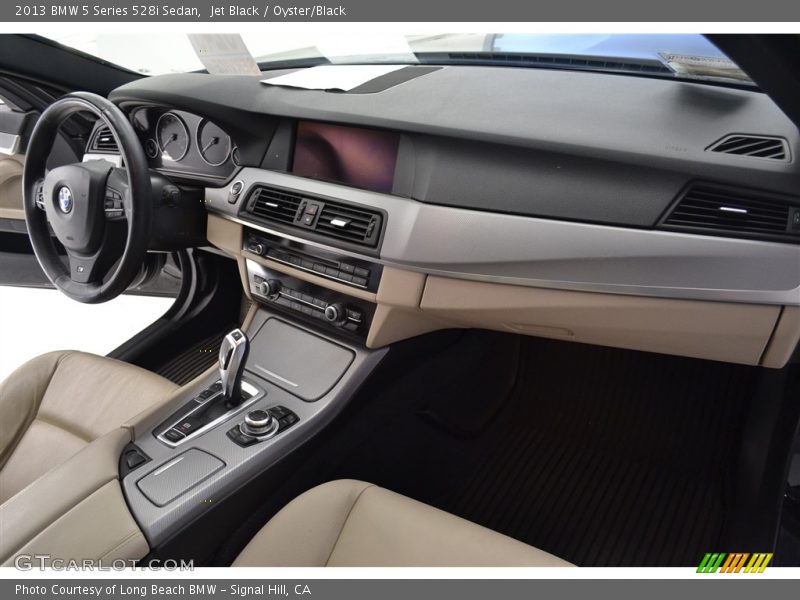 Jet Black / Oyster/Black 2013 BMW 5 Series 528i Sedan