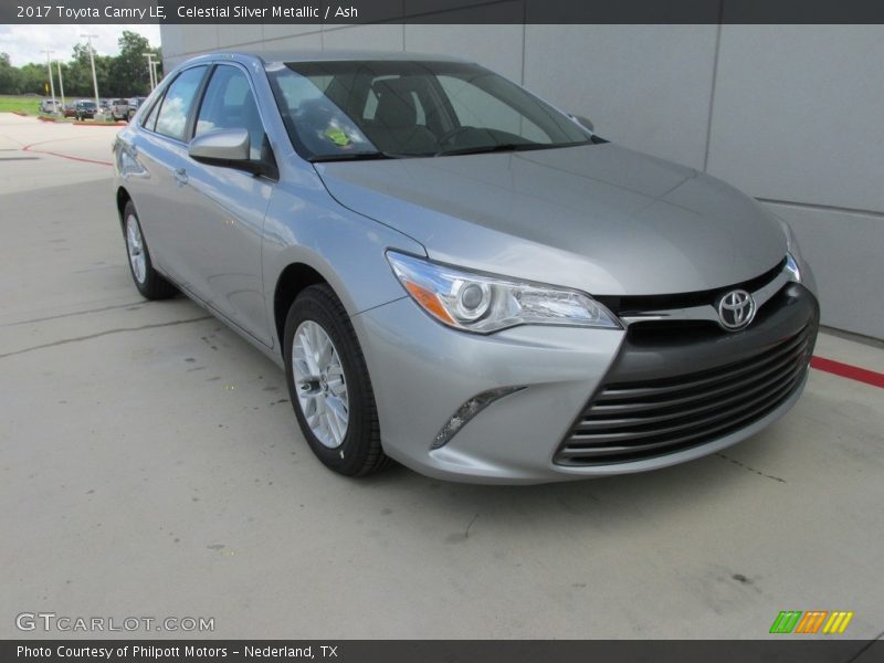 Front 3/4 View of 2017 Camry LE