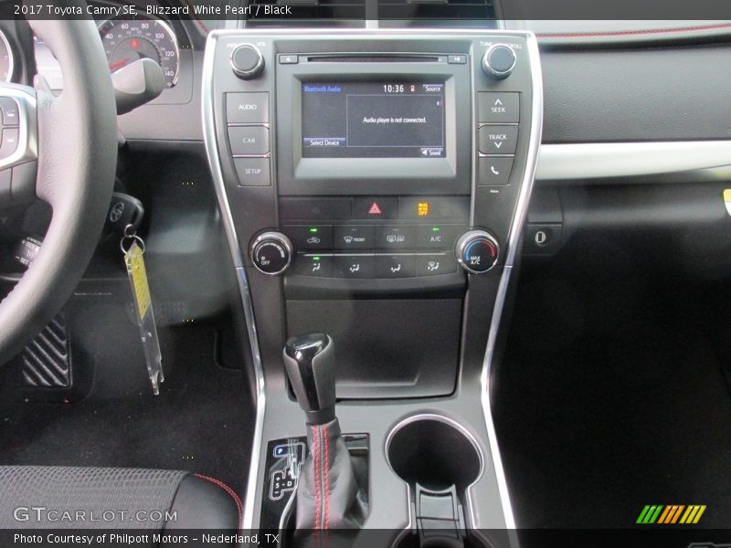 Blizzard White Pearl / Black 2017 Toyota Camry SE