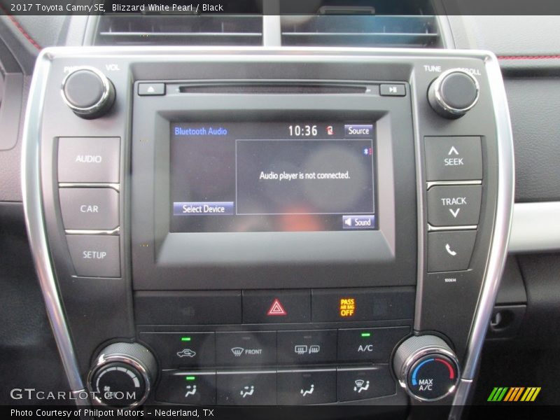 Blizzard White Pearl / Black 2017 Toyota Camry SE
