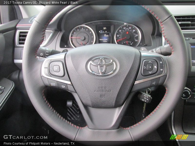 Blizzard White Pearl / Black 2017 Toyota Camry SE