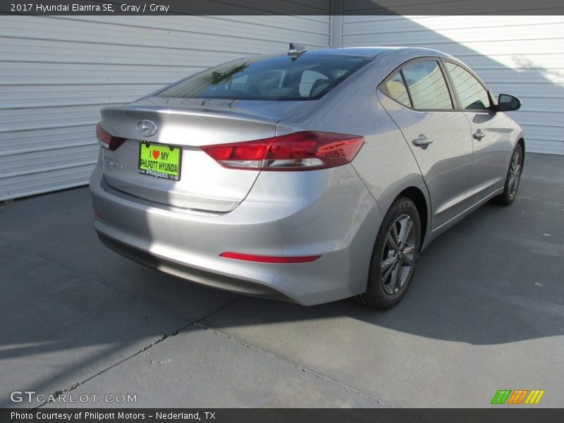 Gray / Gray 2017 Hyundai Elantra SE