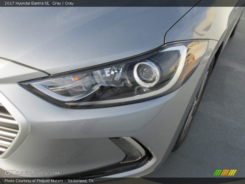 Gray / Gray 2017 Hyundai Elantra SE