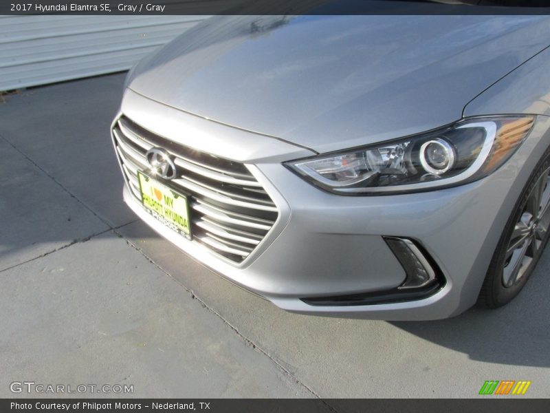 Gray / Gray 2017 Hyundai Elantra SE