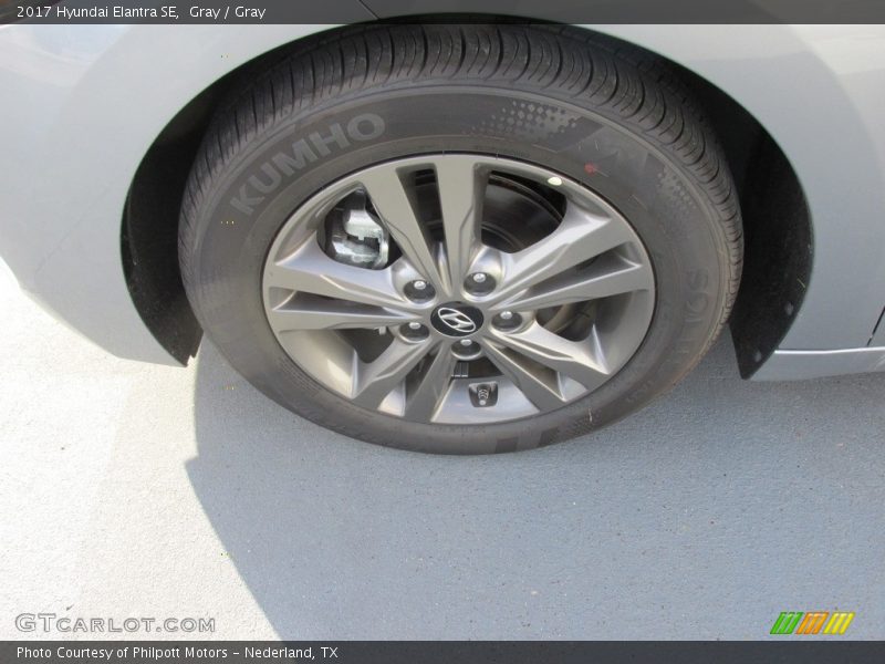 Gray / Gray 2017 Hyundai Elantra SE