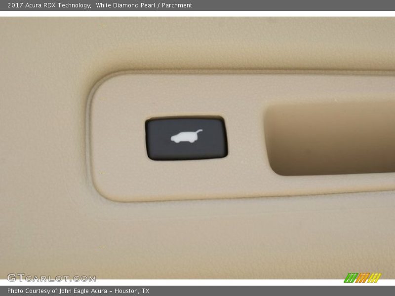 White Diamond Pearl / Parchment 2017 Acura RDX Technology