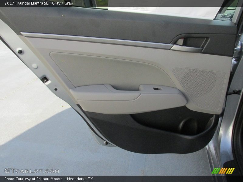 Gray / Gray 2017 Hyundai Elantra SE
