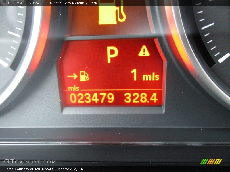Mineral Grey Metallic / Black 2013 BMW X1 xDrive 28i
