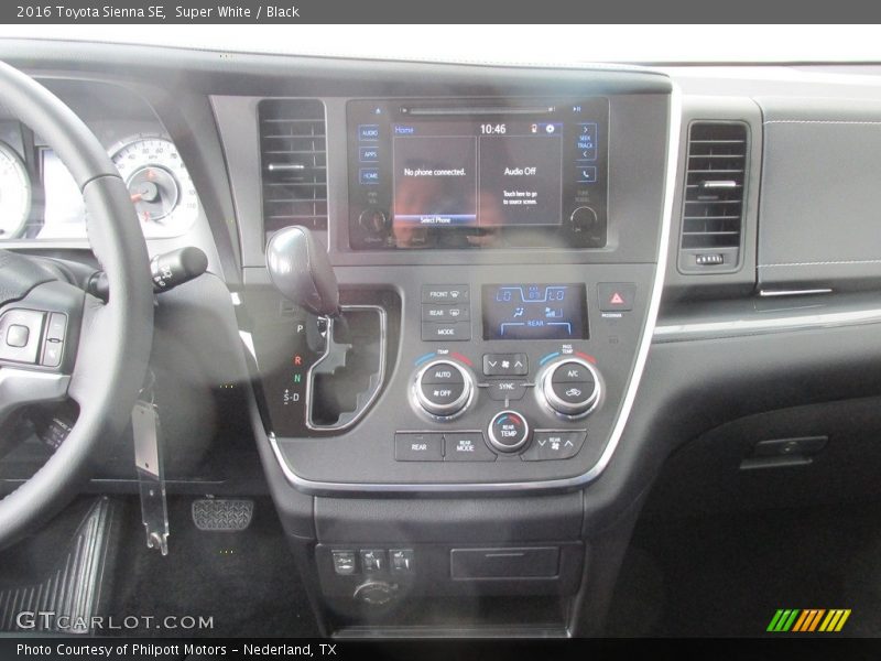 Super White / Black 2016 Toyota Sienna SE